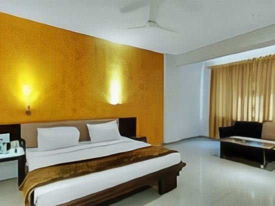 Фото Hotel Balaji Central