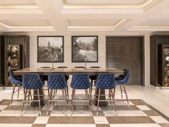 Фото Lemon Tree Premier Mumbai Intl. Airport