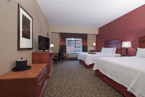 Внешний вид отеля Hampton Inn & Suites Pittsburgh-Downtown в Питтсбурге, фото 4