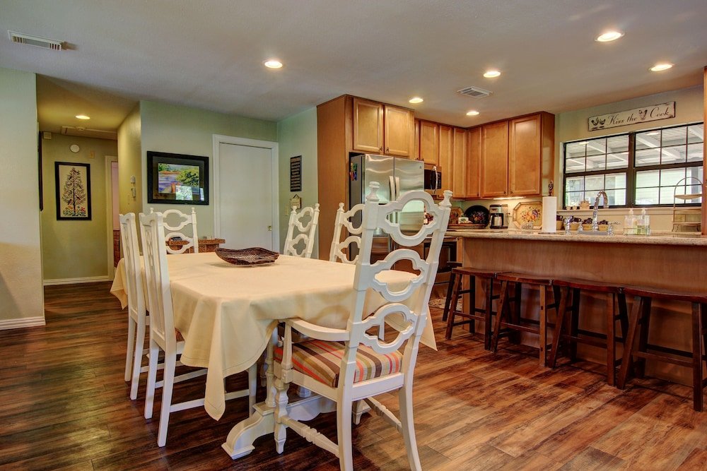 Фото Leaning Oak Prd923 by RedAwning