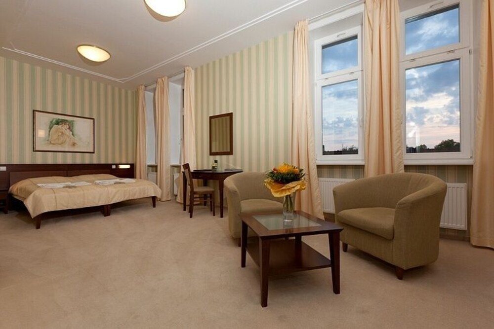 Фото Hotel Sandor Pavillon