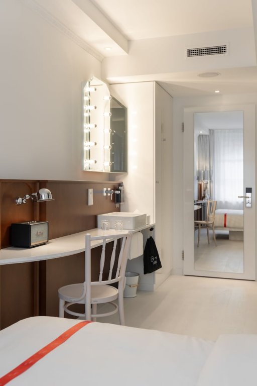 Фото Ruby Mimi Zurich