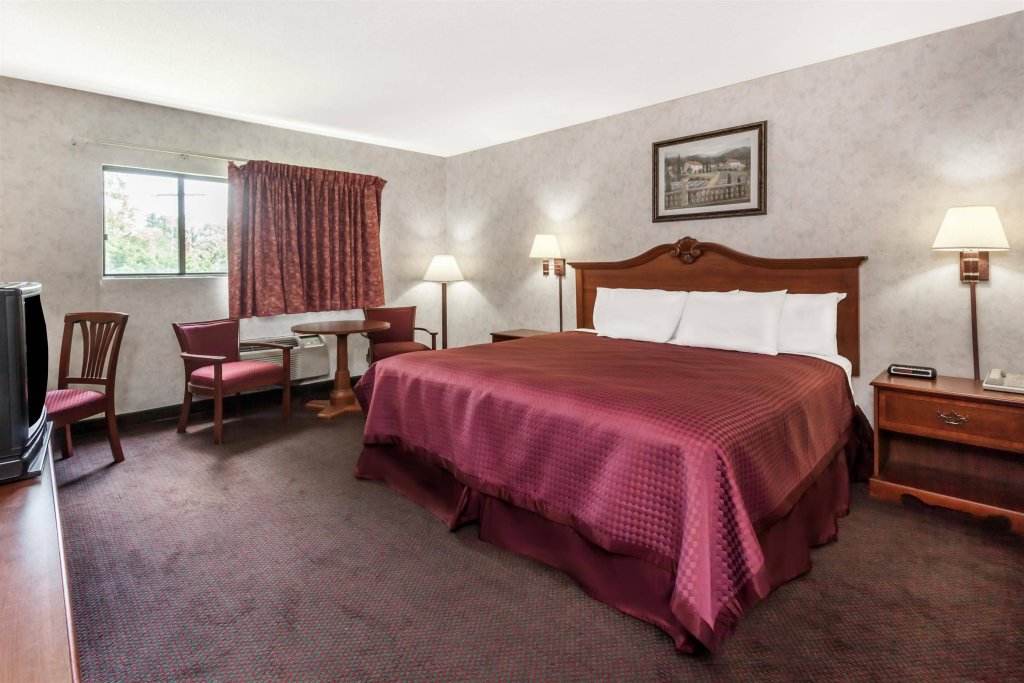 Фото Red Roof Inn Warrenton