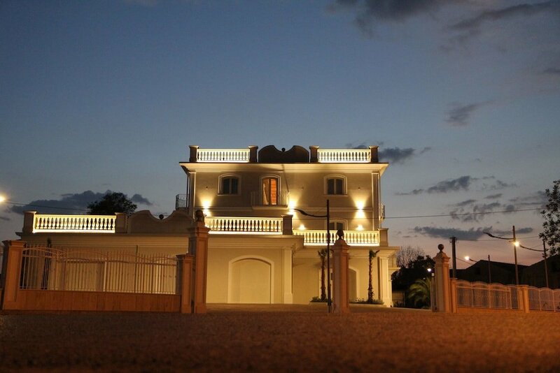 Гостиница Suites&Apartments Liolà