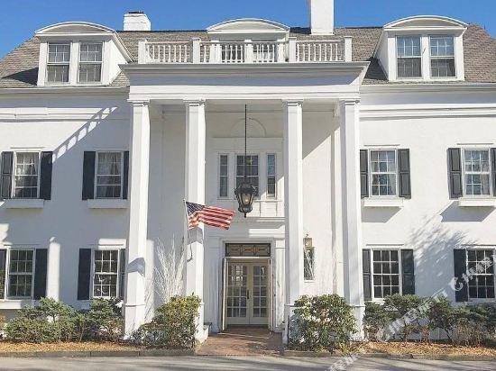 Фото Crabtree's Kittle House Restaurant & Inn