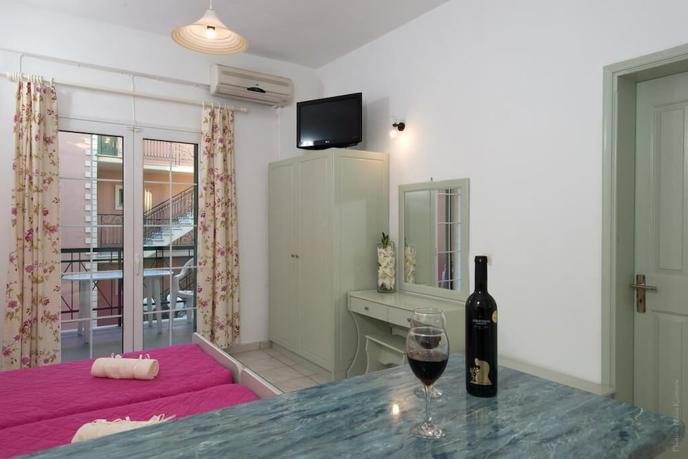 Фото Philippos Apartments