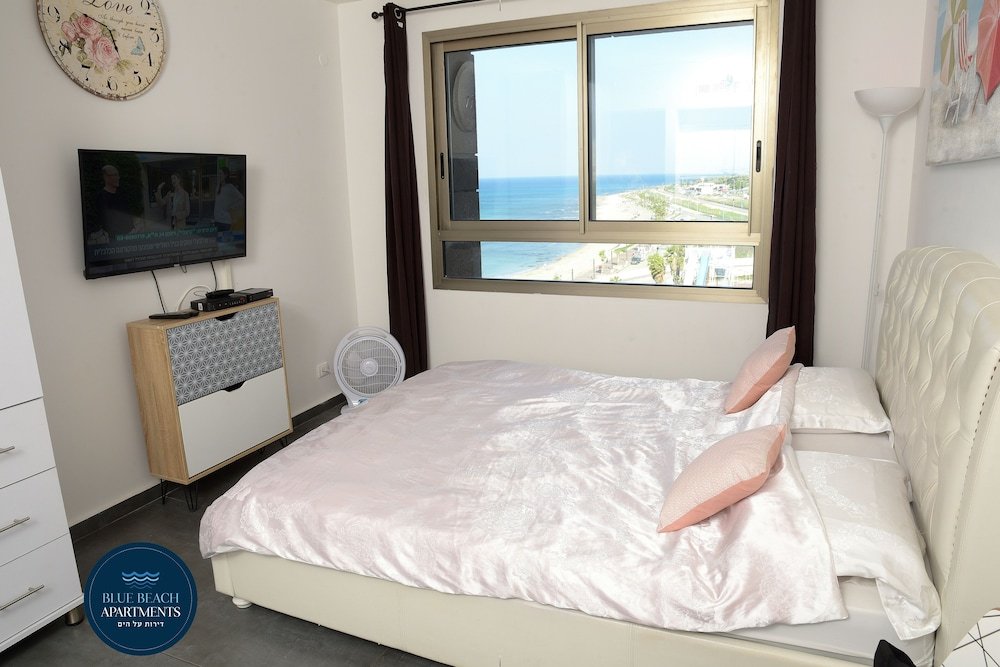 Фото Spacious Sea View Apartment