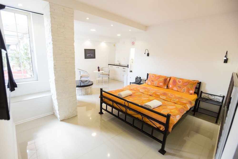 Фото Aloha Luxury Apartments