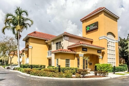 Гостиница Extended Stay America Suites Miami Airport Blue Lagoon в Майами