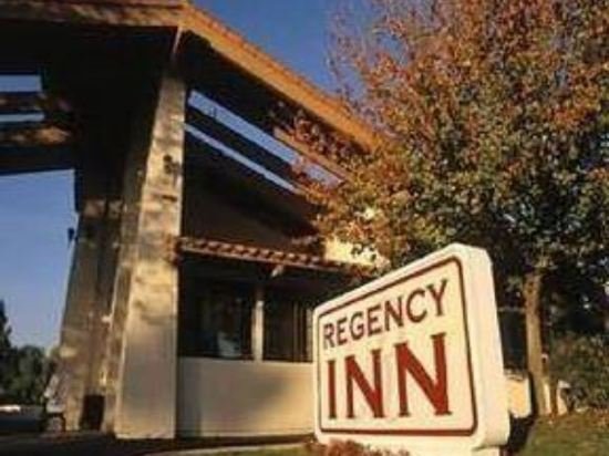 Фото Regency Inn & Suites