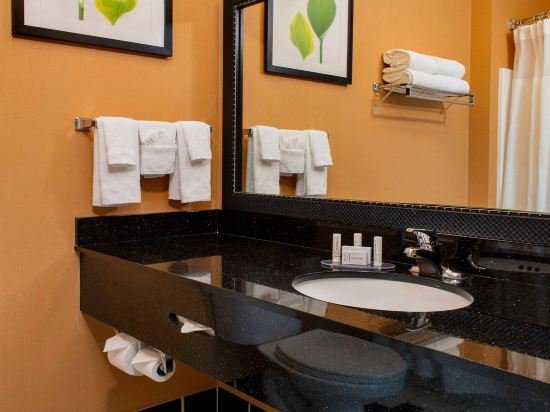 Фото Fairfield Inn & Suites Santa Rosa Sebastopol