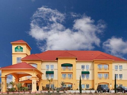 Гостиница La Quinta Inn & Suites by Wyndham Livingston в Ливингстоне