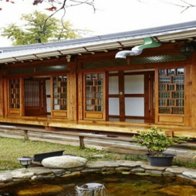 Гостиница Jeonju Myeongmunga Hanok Stay в Чонджу