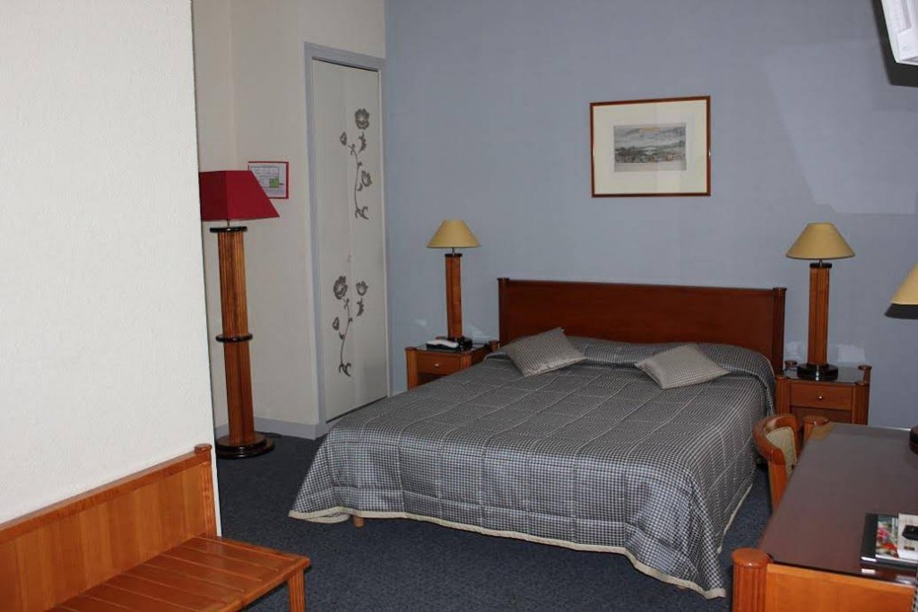 Фото Logis Hotel du Cerf