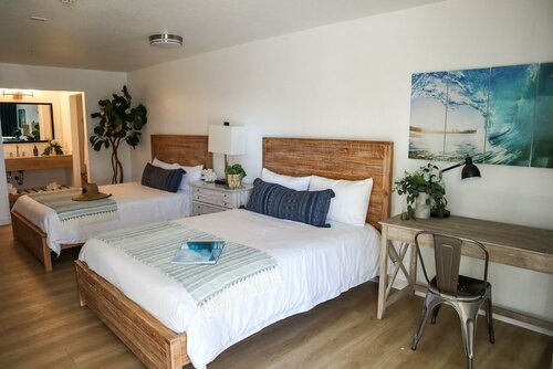 Surfbreak hotel top