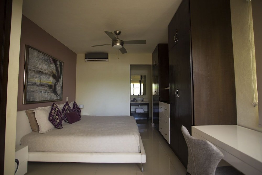 Фото Luxury 2 Bedroom Apartments