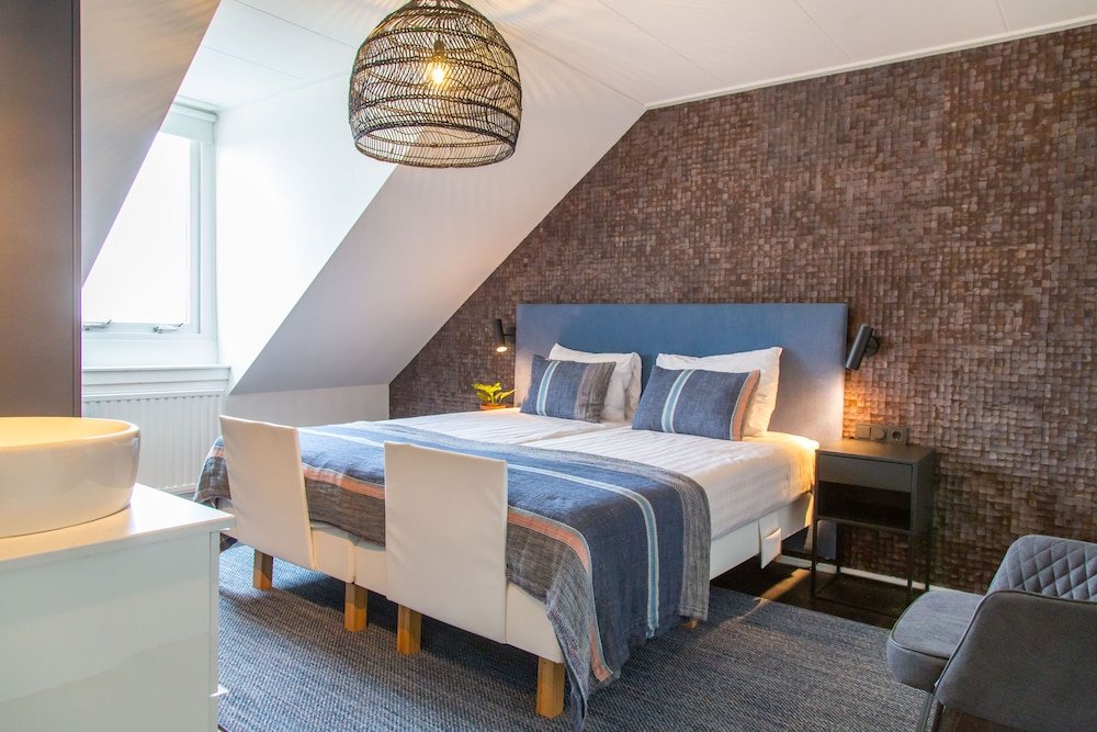 Фото Hotel Pannenkoekhuis Vierwegen