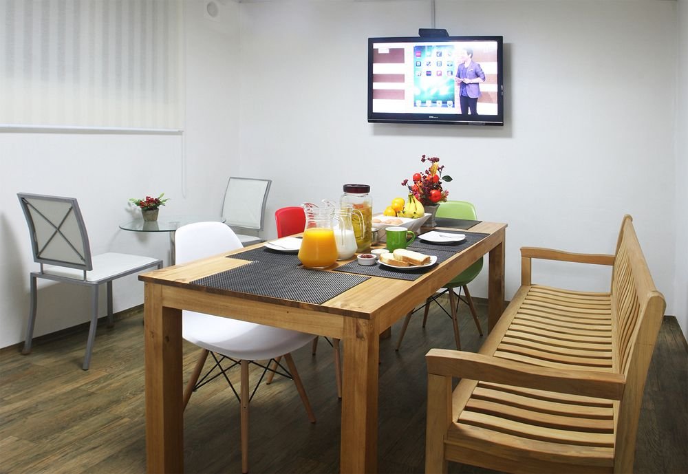 Фото High Street Guest House Hongdae