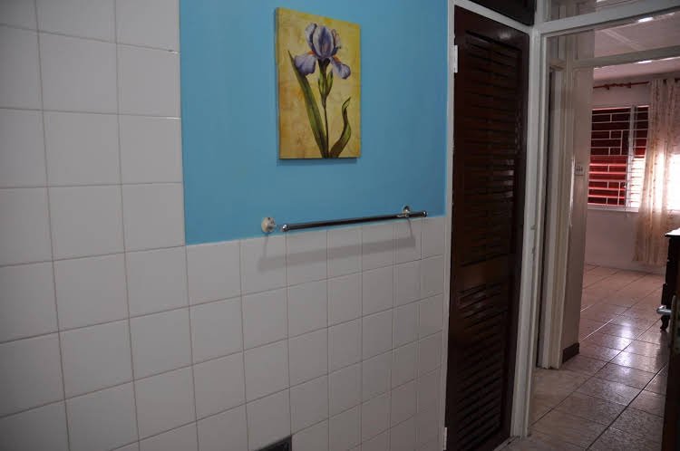 Фото New Kingston Ca Guest Apartment VI