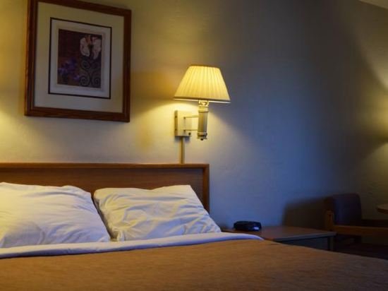 Фото Red Lion Inn & Suites Federal Way