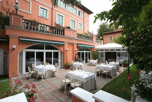 Внешний вид отеля Hotel Quinta de los Cedros в Мадриде, фото 1