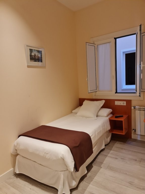 Фото Hotel Montes