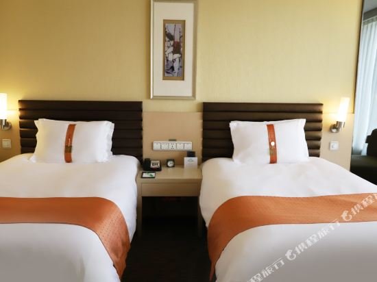 Фото Holiday Inn Park View Qingdao