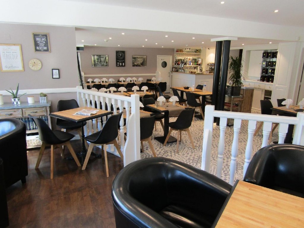 Фото Le Creusot Hotel