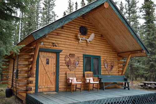 Гостиница Fox 'n Fireweed Cabins в Токе