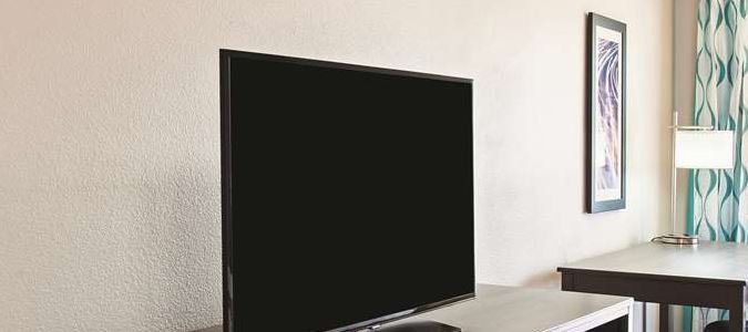 Фото La Quinta Inn & Suites by Wyndham Pomona