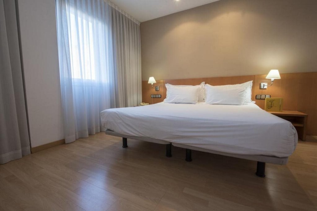 Фото Hotel Silken Sant Gervasi