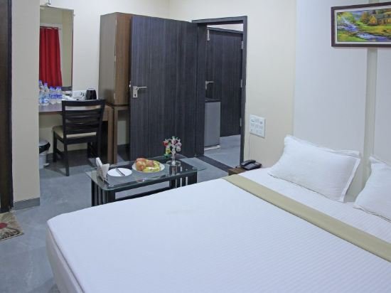 Фото Hotel Yash Executive