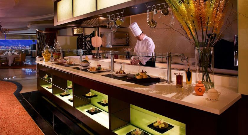 Фото Island Pacific Hotel