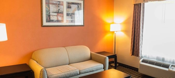 Фото Comfort Suites Panama City Beach