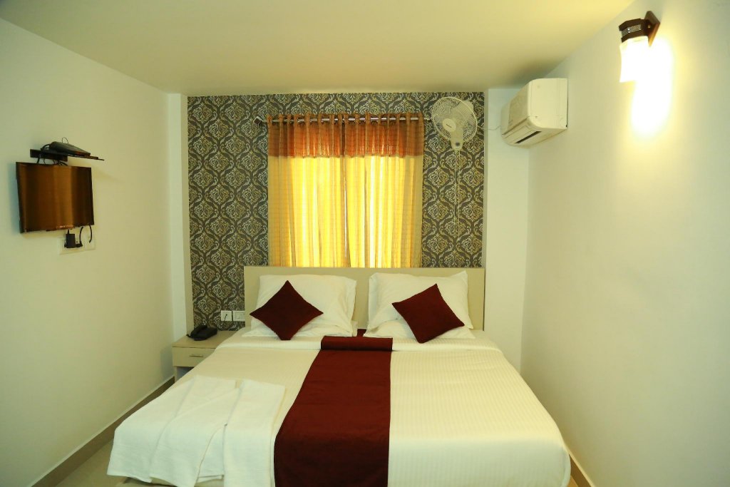 Фото Swarna Residency