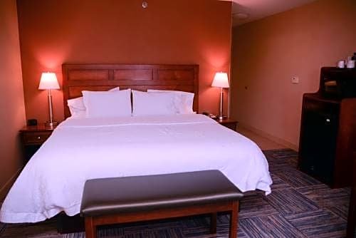 Фото Hampton Inn Greenfield