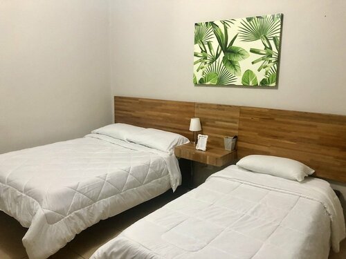 Гостиница Hotel Madreselva в Летисии
