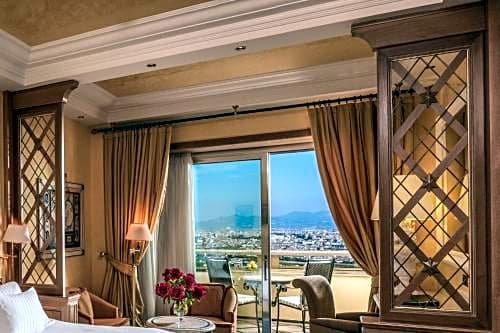 Фото Rome Cavalieri, A Waldorf Astoria Hotel