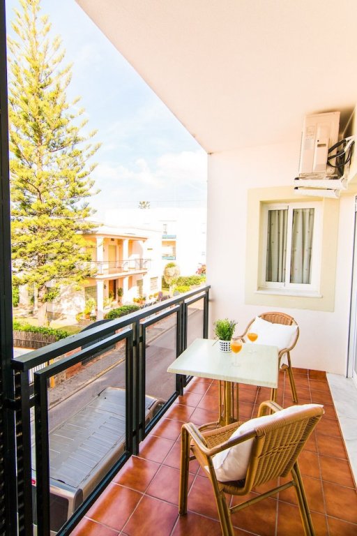 Фото Apartamentos San Francisco by Summerland