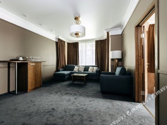 Фото Альма Парк