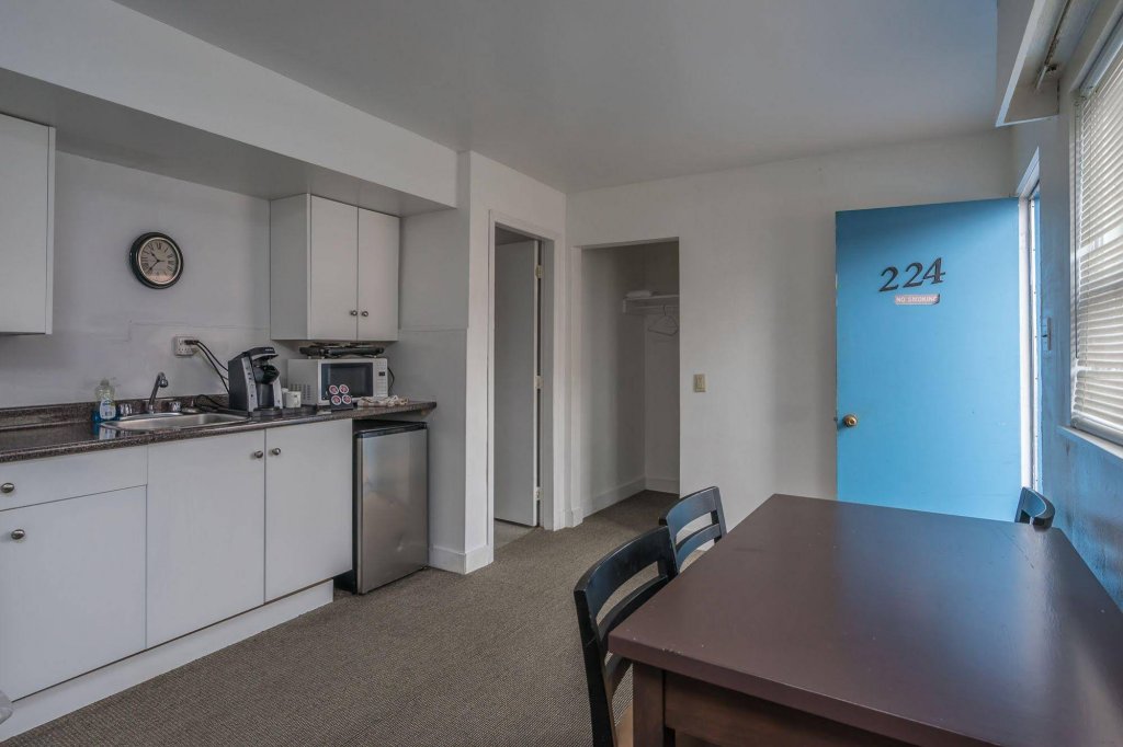 Фото Castaway Motel