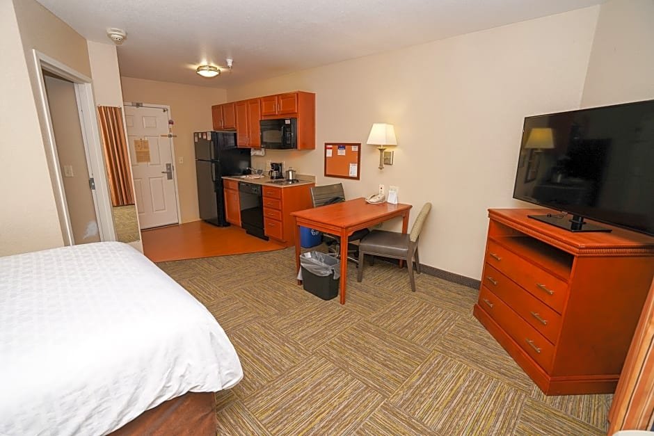 Фото Candlewood Suites Boise Towne Square