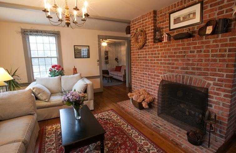 Гостиница Riverwind Inn Bed & Breakfast