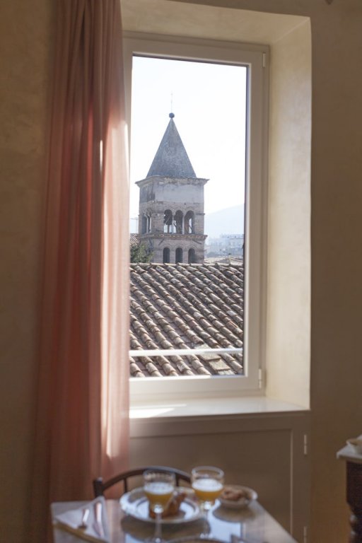 Фото Regina Bed & Breakfast