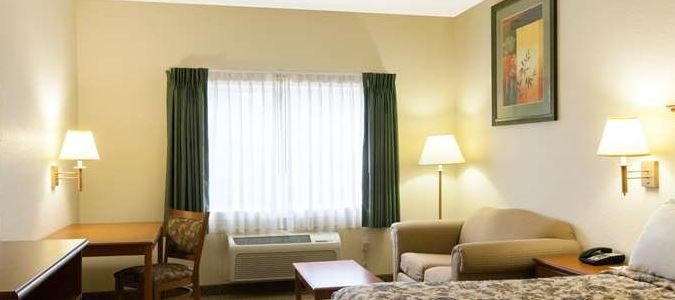 Фото Days Inn by Wyndham San Antonio at Palo Alto