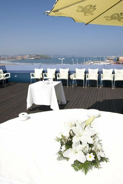 Гостиница Abba Playa Gijon Hotel в Хихоне