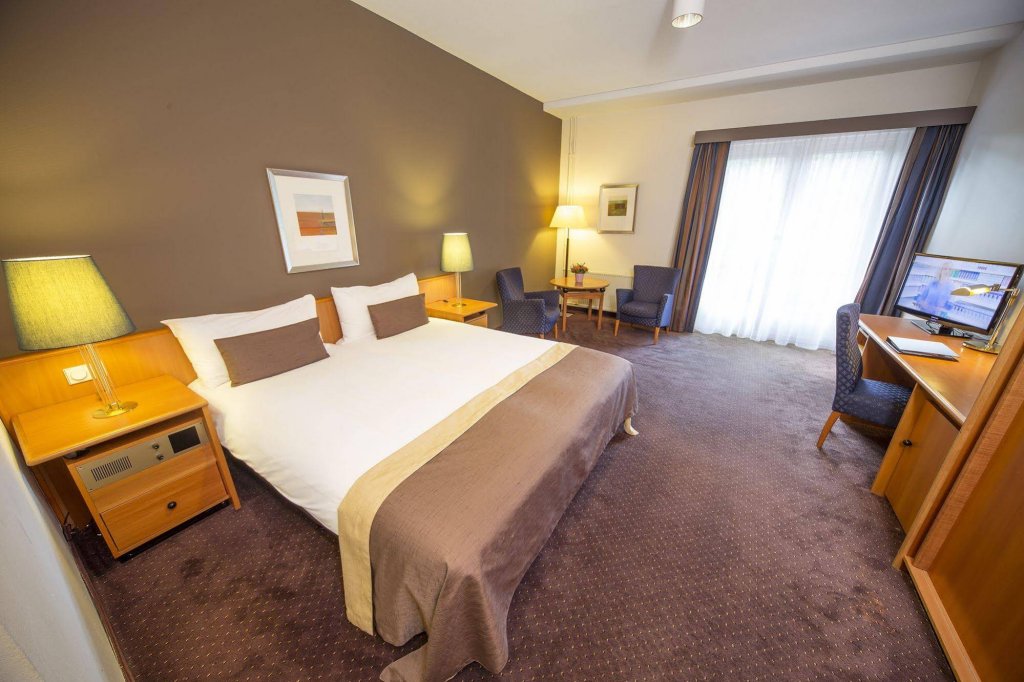 Фото Fletcher Hotel-Restaurant Klein Zwitserland