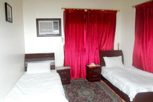 Фото Al Eairy Furnished Apartments Jeddah 2