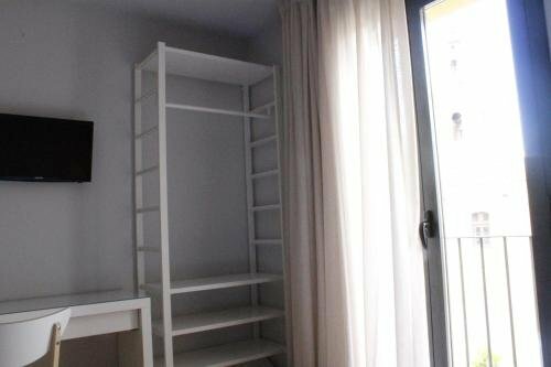Гостиница Hostal Universitat Cervera