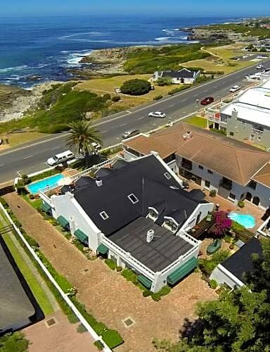 Внешний вид отеля La Fontaine Guest House в Муниципалитете Оверстранде, фото 4